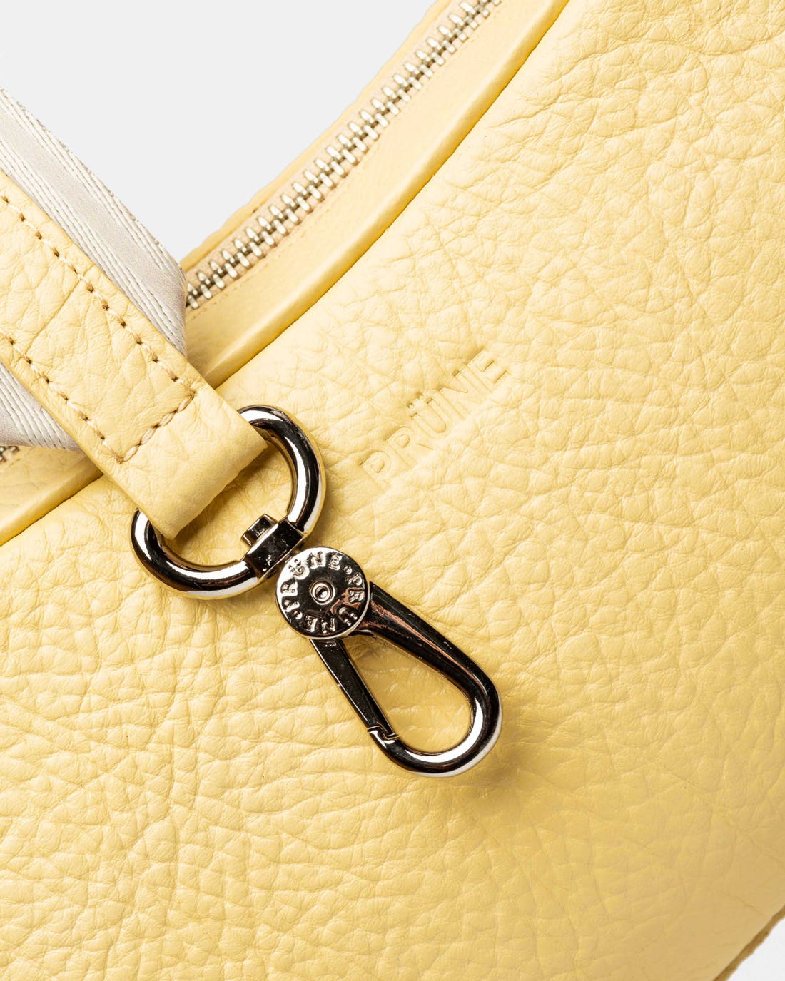 Bandolera The Club en cuero graneado