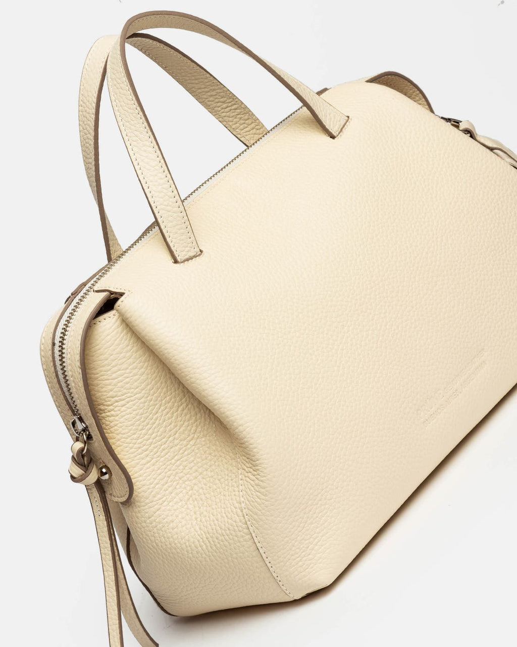 Cartera de mano Resort en cuero graneado