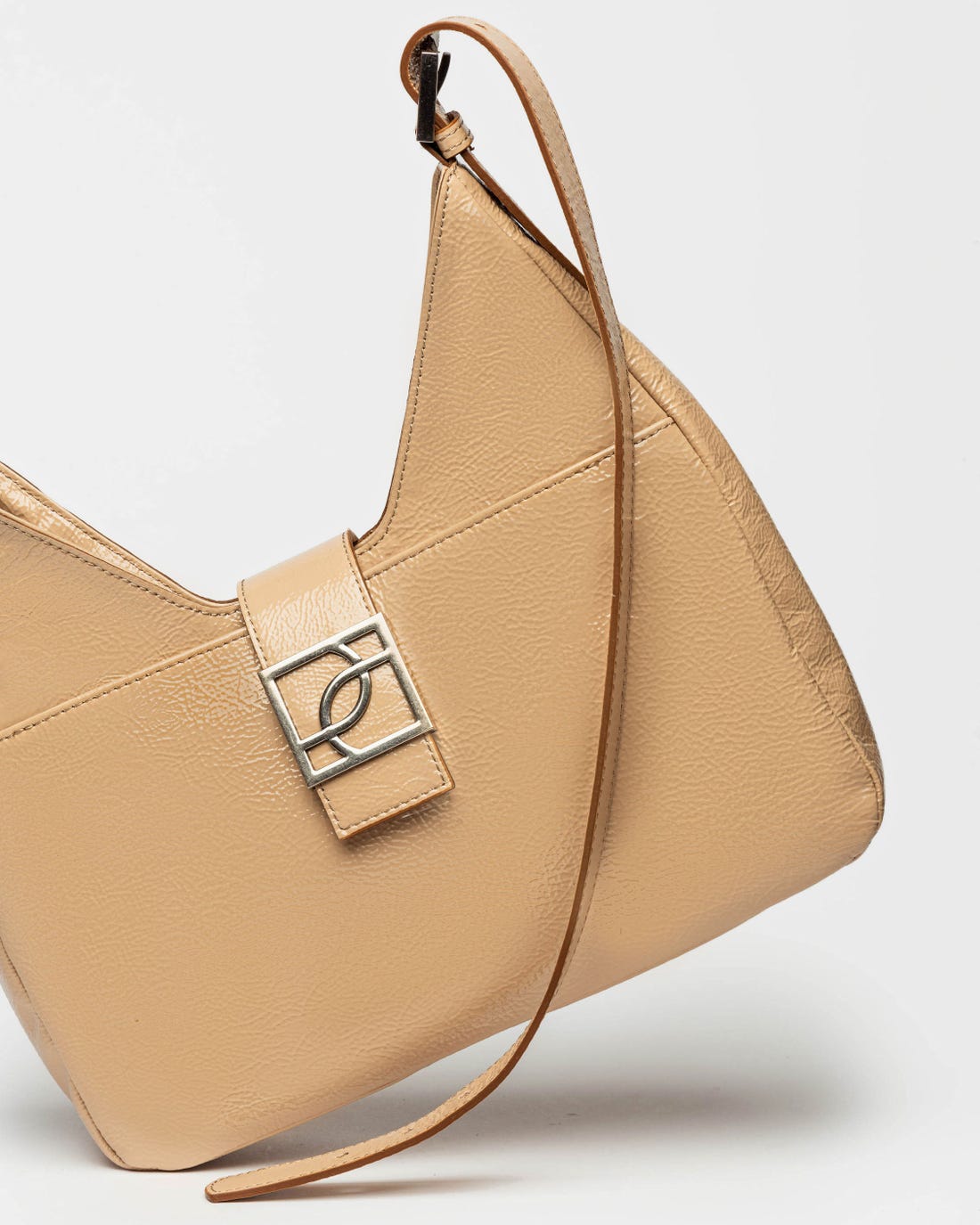 Bolso Signature en cuero charol