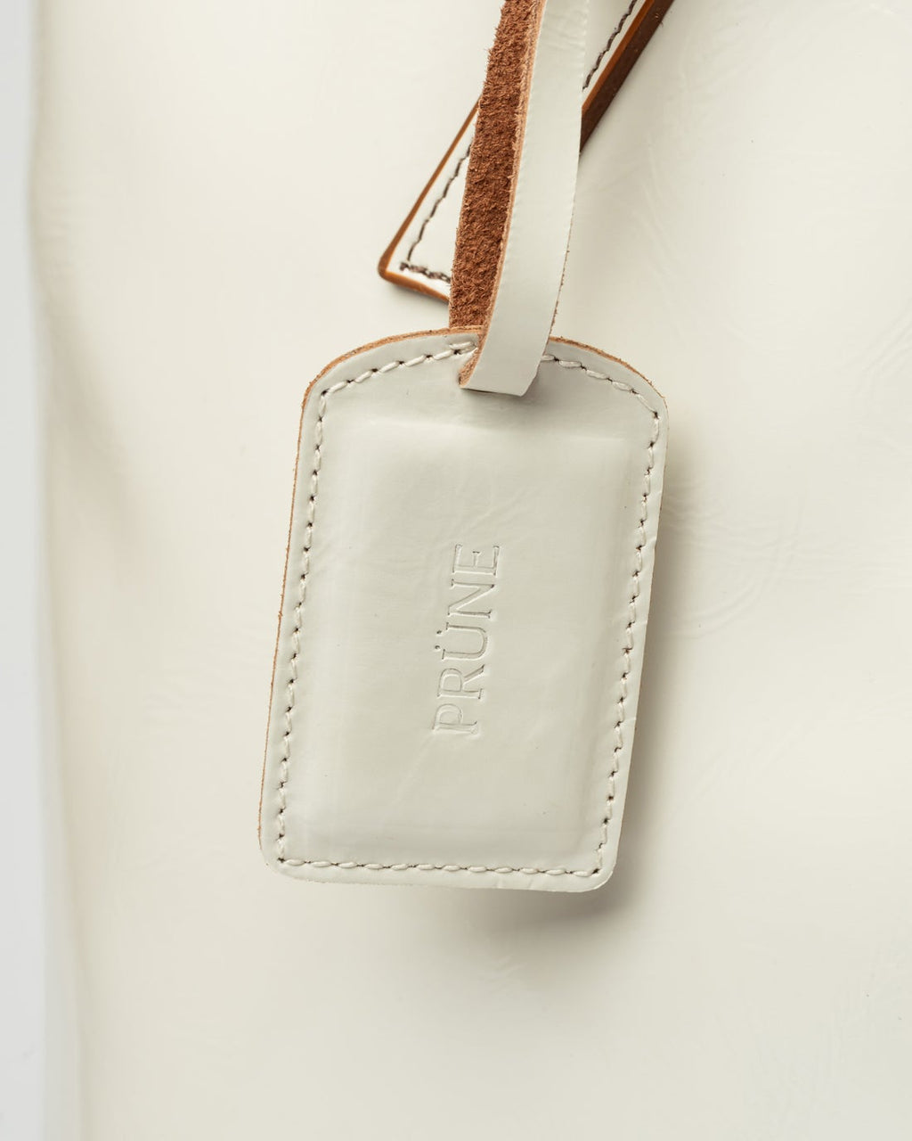 Shopper Neo Craft en cuero charol