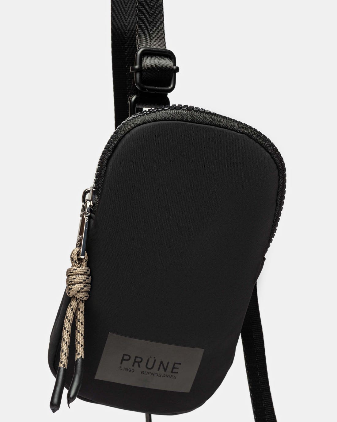 Porta celular Azami en nylon