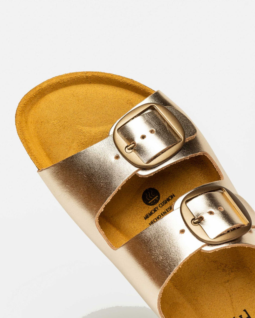 Sandalia baja Lena en cuero metalizado