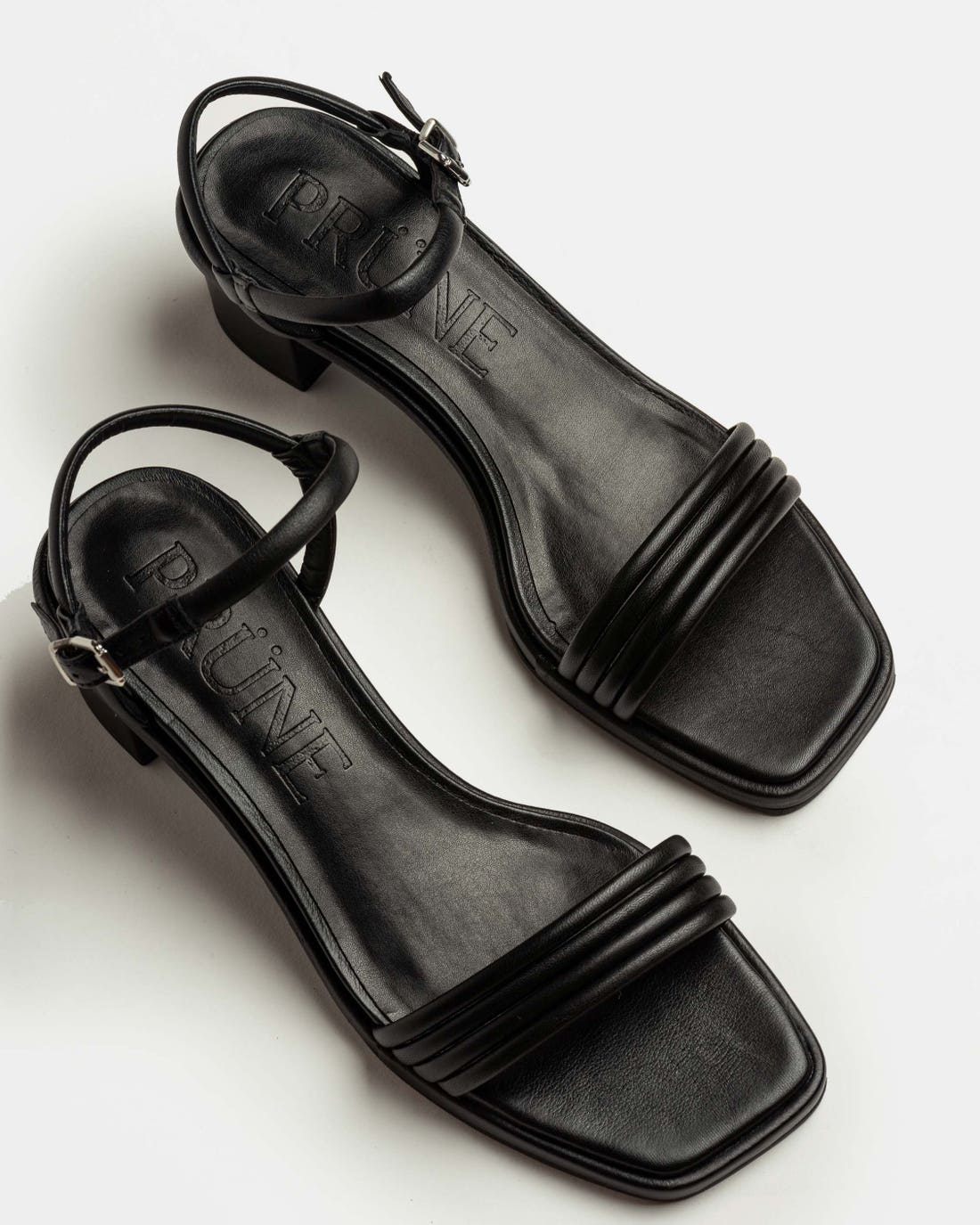 Sandalia media Lara en cuero liso