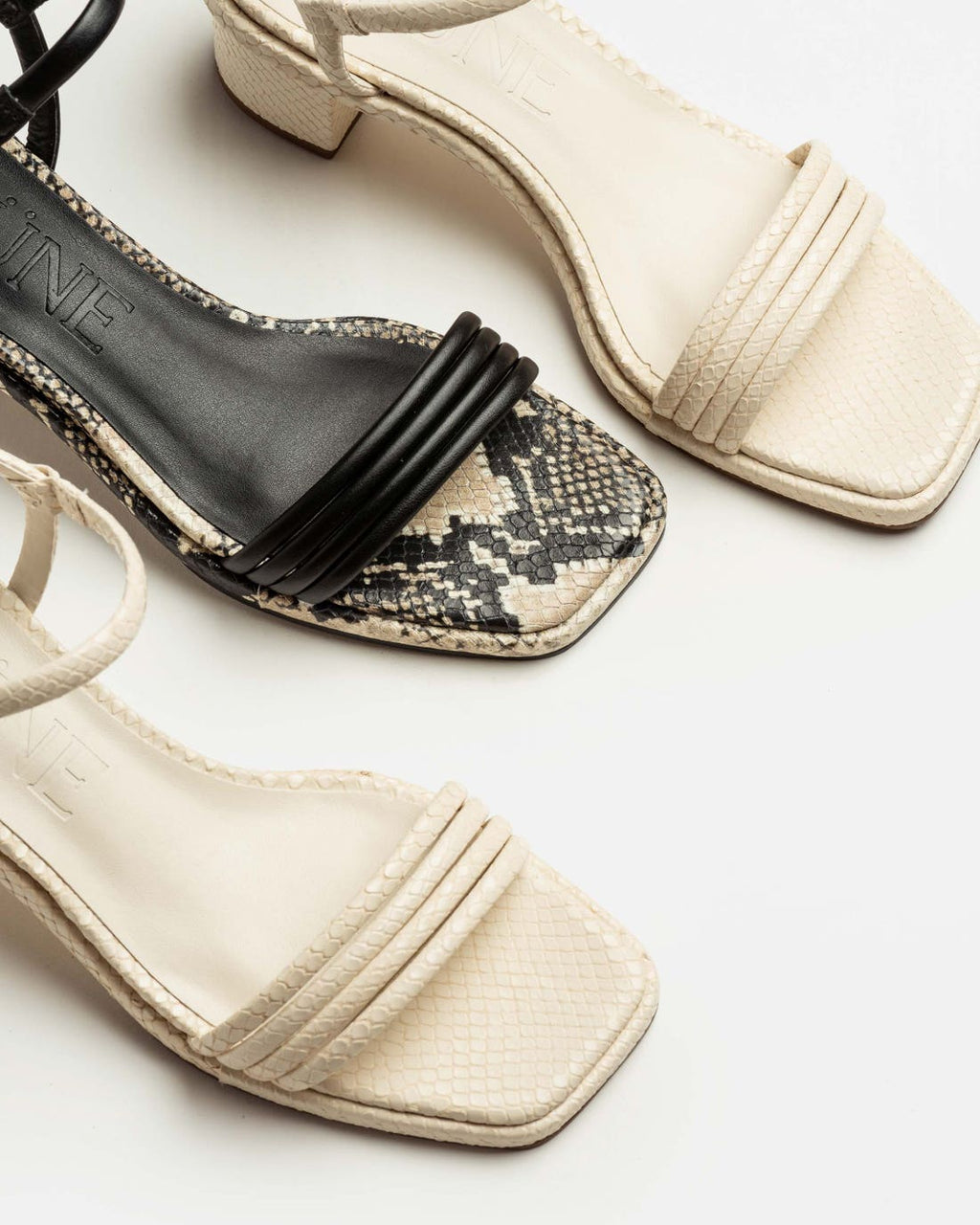 Sandalia media Lara en cuero python