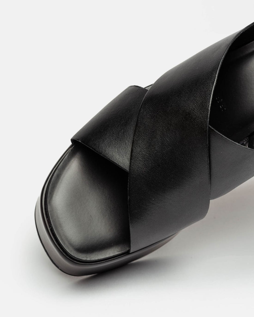 Sandalia alta Eloisa en cuero liso