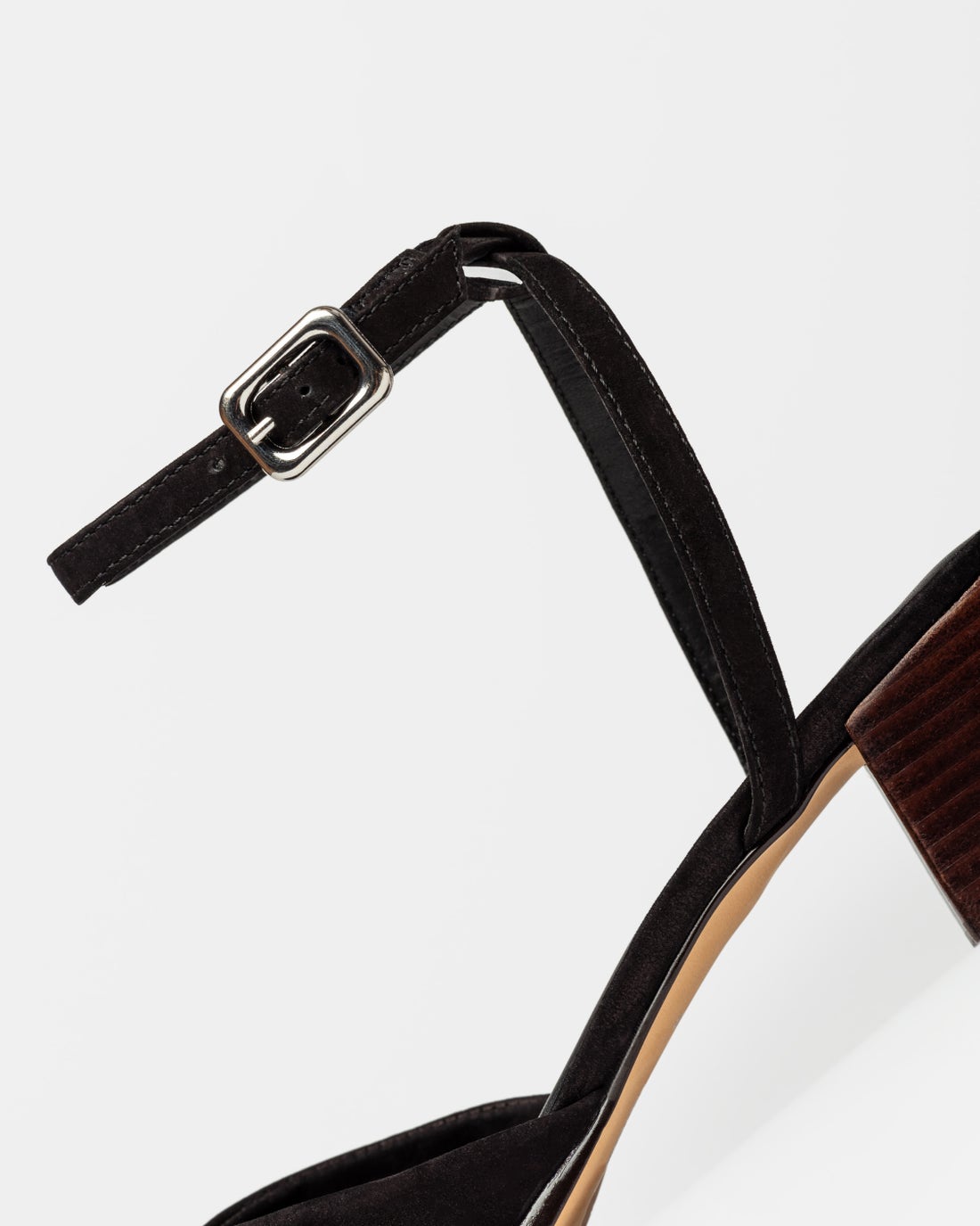 Sandalia media Elina en cuero nobuk