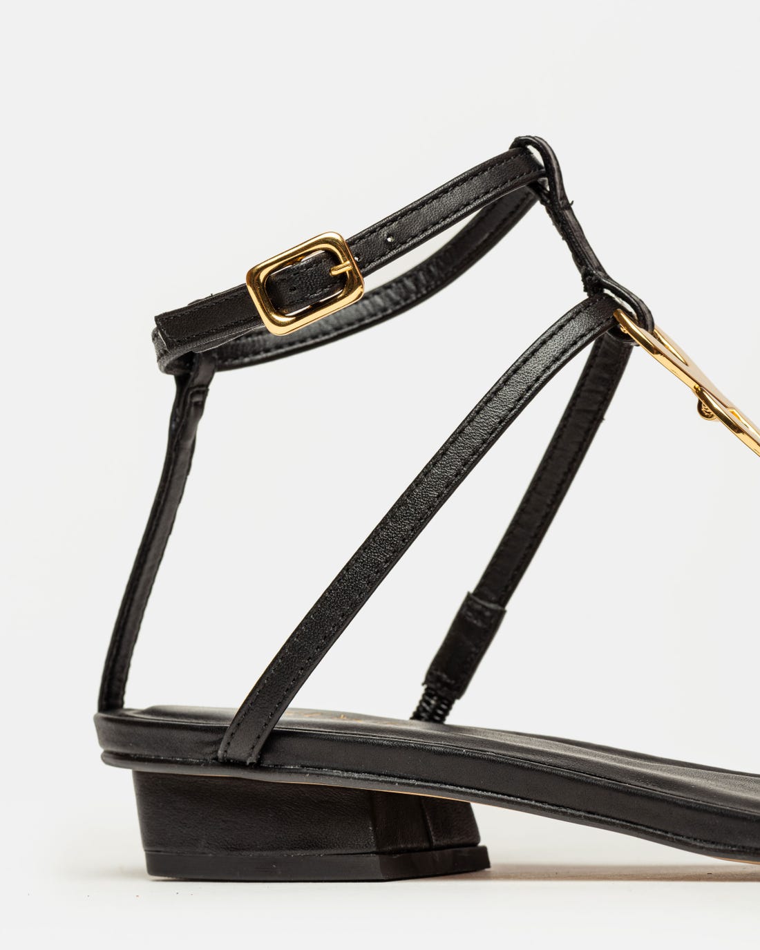 Sandalia baja Goldie en cuero liso